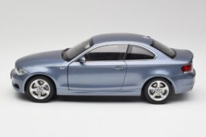 BMW 1 E82 Coupe Zils Kyosho 1:18 80430427065 Metāls — attēls 4 no 8