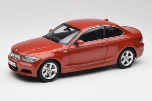 BMW 1 E82 Coupe Oranžs Kyosho 1:18 80430427064 Metāls