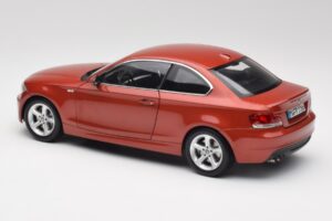 BMW 1 E82 Coupe Oranžs Kyosho 1:18 80430427064 Metāls — attēls 7 no 8
