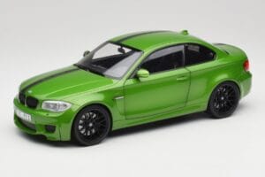 BMW 1. sērija E82 Coupe Taiga Green Metallic Minichamps 1:18 110020024 Metāls