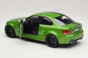 BMW 1. sērija E82 Coupe Taiga Green Metallic Minichamps 1:18 110020024 Metāls — attēls 5 no 8