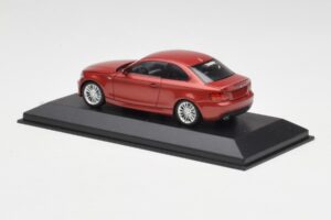 BMW 1M E82 Oranžs Minichamps 1:43 413020023 Metāls — attēls 3 no 5