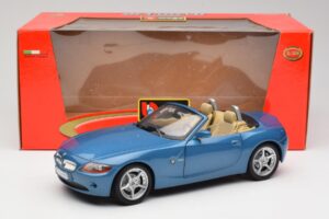 BMW Z4 E85 Maldives Blue Bburago 1:18 34046BLUE Metāls — attēls 8 no 8