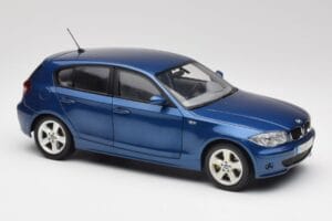 BMW 1 E87 Sydney Zils Kyosho 1:18 80430308600 Metāls — attēls 6 no 8