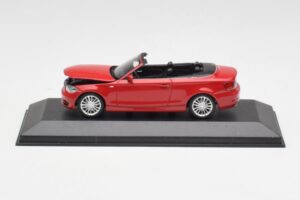 BMW 1. sērija E88 Kabriolets Karmīnsarkans Minichamps 1:43 431026230 Metāls — attēls 5 no 5