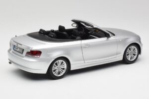 BMW 135i E88 Kabriolets Titan Sudrabs Kyosho 1:18 80430427021 Metāls — attēls 3 no 8