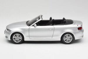 BMW 135i E88 Kabriolets Titan Sudrabs Kyosho 1:18 80430427021 Metāls — attēls 4 no 8