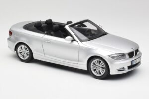 BMW 135i E88 Kabriolets Titan Sudrabs Kyosho 1:18 80430427021 Metāls — attēls 6 no 8