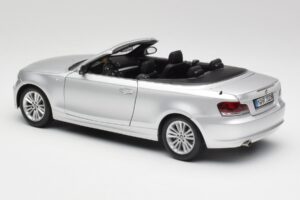 BMW 135i E88 Kabriolets Titan Sudrabs Kyosho 1:18 80430427021 Metāls — attēls 7 no 8