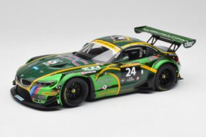 BMW Z4 E89 GT3 #24 Saudi Falcons K. Al Faisal / A. Binladen Dubai 24 Hours 2013 Minichamps 1:18 151132324 Metāls