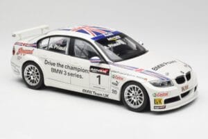 BMW E90 320si #1 A. Priaulx WTCC Champion 2006 Kyosho 1:18 80430429067 Metāls — attēls 6 no 8