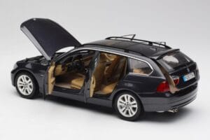 BMW 330i E91 Touring Tumši Pelēks Kyosho 1:18 80430394360 Metāls — attēls 5 no 8