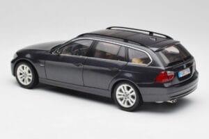 BMW 330i E91 Touring Tumši Pelēks Kyosho 1:18 80430394360 Metāls — attēls 7 no 8