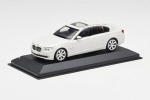 BMW 750Li F02 Balts Minichamps 1:43 80420445201 Metāls — attēls 2 no 5