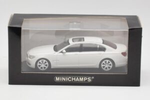 BMW 750Li F02 Balts Minichamps 1:43 80420445201 Metāls — attēls 5 no 5