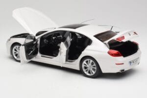 BMW 6 F06 Gran Coupe Mineral Balts Paragon 1:18 80432218741 Metāls — attēls 5 no 8