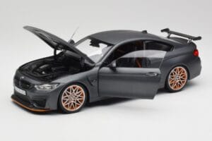 BMW M4 F82 GTS Frozen Pelēks Minichamps 1:18 80432411555 Metāls — attēls 2 no 8