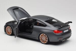 BMW M4 F82 GTS Frozen Pelēks Minichamps 1:18 80432411555 Metāls — attēls 5 no 8