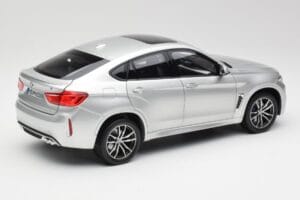 BMW X6 M F86 Sudrabs Norev 1:18 183200 Metāls — attēls 3 no 8
