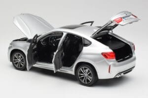 BMW X6 M F86 Sudrabs Norev 1:18 183200 Metāls — attēls 5 no 8