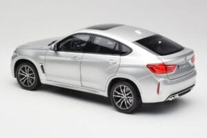 BMW X6 M F86 Sudrabs Norev 1:18 183200 Metāls — attēls 7 no 8