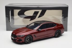 BMW M850i G15 M Performance Melbourne Red Metallic GT Spirit 1:18 GT493 Sveķi — attēls 6 no 6