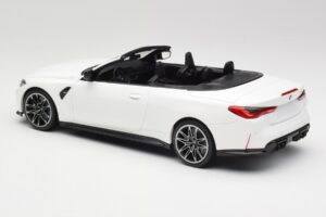 BMW M4 G82 Kabriolets Alpine White Minichamps 1:18 155021031 Metāls — attēls 5 no 6