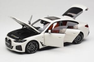 BMW i4 M50 G26 Alpine White Minichamps 1:18 110023011 Metāls — attēls 2 no 8