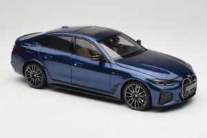 BMW i4 M50 G26 Portimao Blue Minichamps 1:18 110023012 Metāls — attēls 6 no 8
