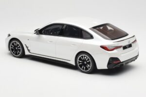 BMW i4 M50 G26 Mineral Balts Metaliks Otto 1:18 OT1074 Sveķi — attēls 5 no 6