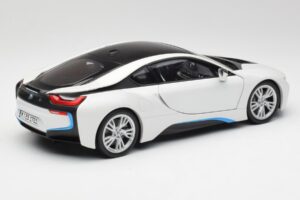 BMW i8 Crystal Balts Paragon 1:18 80432336841 Metāls — attēls 3 no 8