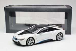 BMW i8 Crystal Balts Paragon 1:18 80432336841 Metāls — attēls 8 no 8