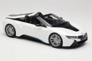 BMW i8 Roadster I15 Balts Metaliks Minichamps 1:18 155027031 Metāls — attēls 4 no 6