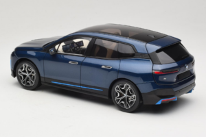 BMW iX Blue Metallic Minichamps 1:18 110023100 Metāls — attēls 7 no 8