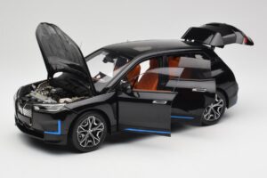 BMW iX Sapphire Black Minichamps 1:18 110023101 Metāls — attēls 2 no 8