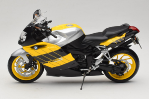 BMW K1200S Dzeltens Melns Minichamps 1:10 80430309224 Metāls — attēls 4 no 8