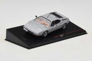 BMW M1 Pelēks IXO 1:43 CLC602N Metāls — attēls 2 no 4