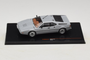 BMW M1 Pelēks IXO 1:43 CLC602N Metāls