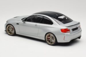BMW M2 CS F87 Sudrabs ar zeltainiem diskiem Minichamps 1:18 155021028 Metāls — attēls 5 no 6
