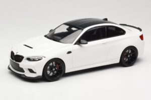 BMW M2 CS F87 Balts ar melniem diskiem Minichamps 1:18 155021025 Metāls