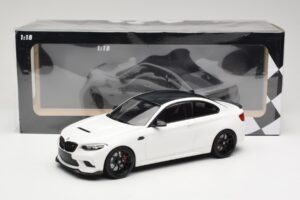 BMW M2 CS F87 Balts ar melniem diskiem Minichamps 1:18 155021025 Metāls — attēls 6 no 6