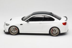 BMW M2 F87 CS Alpine White Zelta Diski Minichamps 1:18 155021020 Metāls — attēls 3 no 6