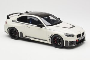 BMW M2 G87 M Performance Balts GT Spirit 1:18 GT476 Sveķi — attēls 4 no 6