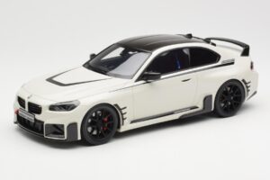 BMW M2 G87 M Performance Balts GT Spirit 1:18 GT476 Sveķi