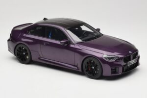 BMW M2 G87 Twilight Purple GT Spirit 1:18 GT946 Sveķi — attēls 4 no 6