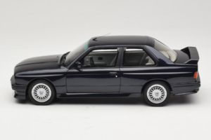BMW M3 E30 Europameister Macau Blue Otto 1:18 OT1216 Metāls — attēls 3 no 6