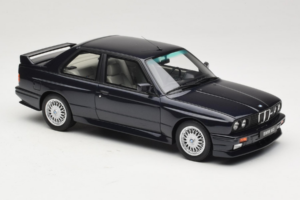 BMW M3 E30 Europameister Macau Blue Otto 1:18 OT1216 Metāls — attēls 4 no 6