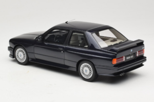BMW M3 E30 Europameister Macau Blue Otto 1:18 OT1216 Metāls — attēls 5 no 6