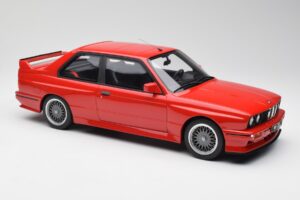 BMW M3 E30 Sport Evolution Sarkans Otto 1:12 G033 Sveķi — attēls 4 no 6