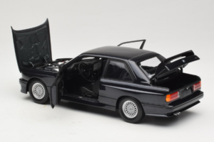 BMW M3 E30 Sport Evolution Blue Metallic Minichamps 1:18 180020308 Metāls — attēls 5 no 8